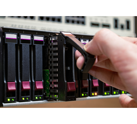 Festplatten Einbau-Service für SSD / Festplatten im NAS System