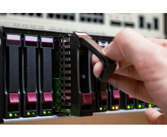 Festplatten Einbau-Service für SSD / Festplatten im...